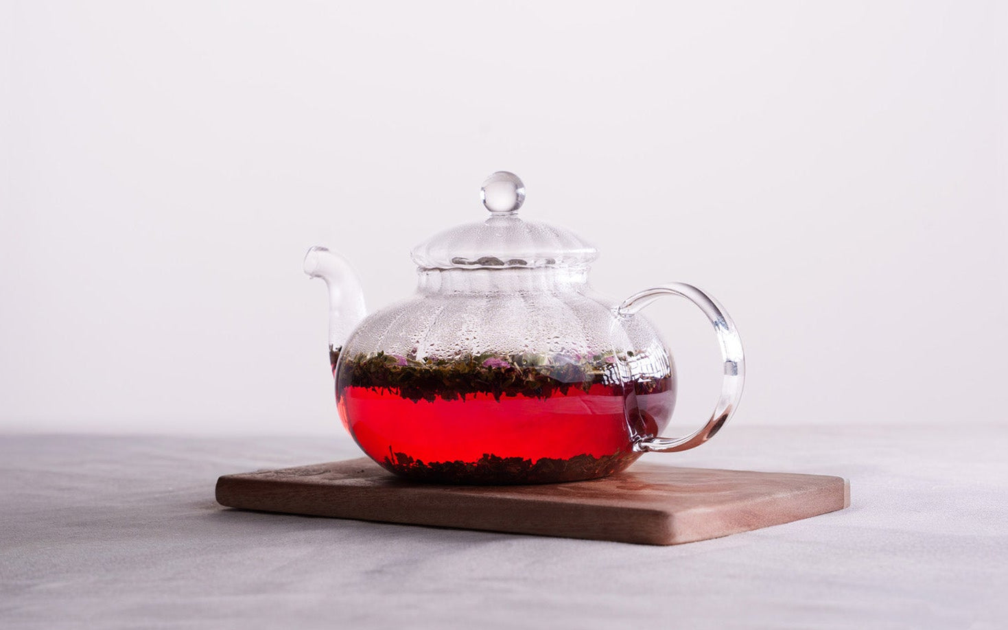 Lavara Botanics organically certified herbal blends tea in a pot